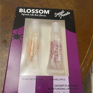 Dessert-Flavored Moisturizing Lip Gloss Set - Peanut Butter Cup & Caramel Apple